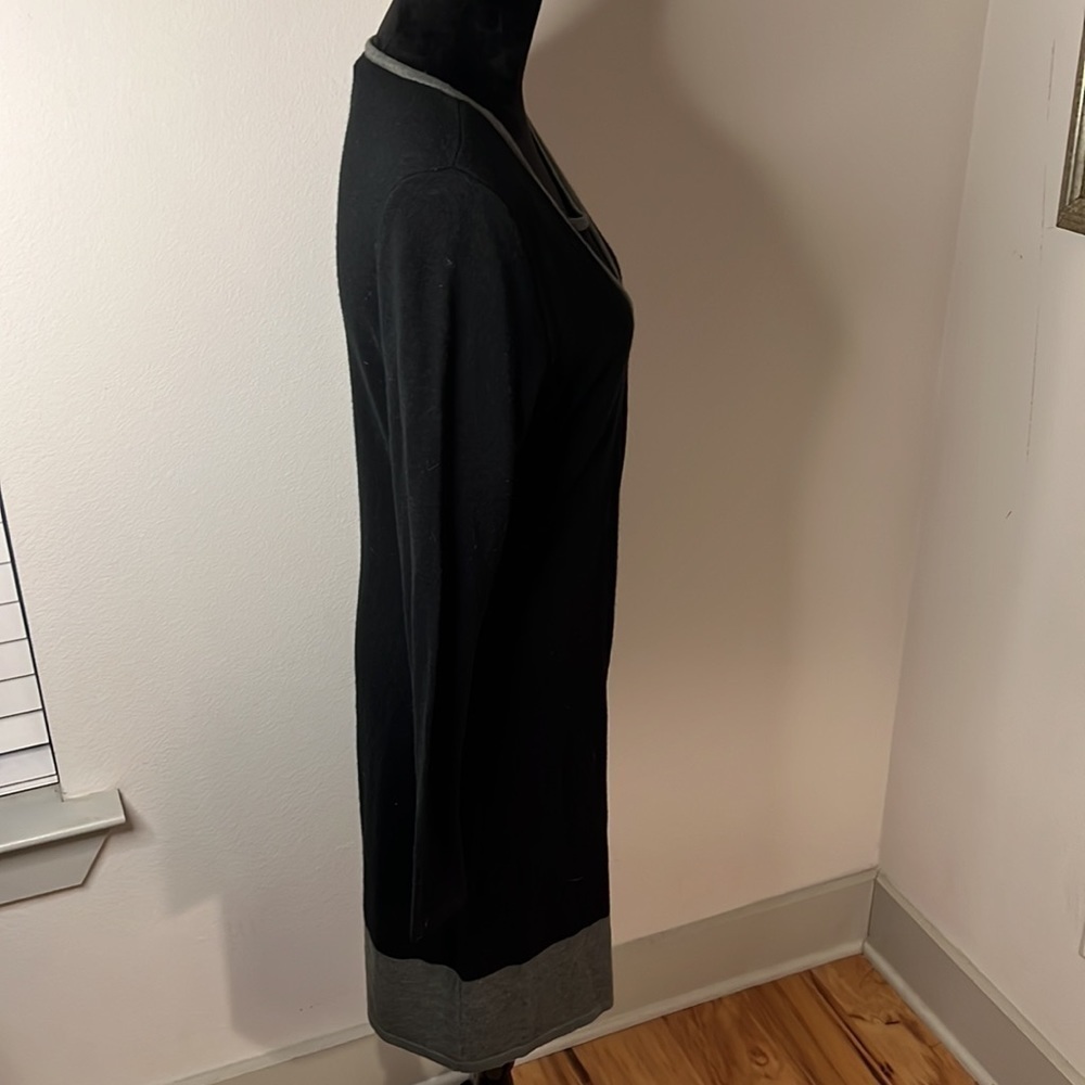 Susan Lawrence Sz M 100% acrylic sweater dress black gray edges - Picture 6 of 7